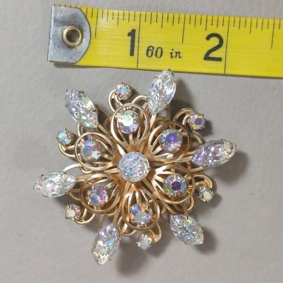 Floral Brooch Marquise Lava Glass Vintage Aurora Borealis Rhinestone Gold Tone - Picture 3 of 12